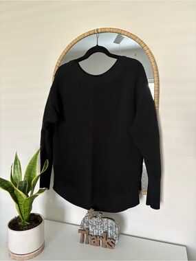 Offline by Aerie Ribbed Crew Neck in Black Small Like New